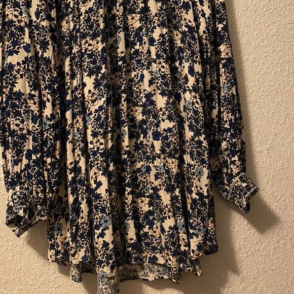 FREE PEOPLE Flowers In her hair smocked tunic - Picture 11 of 15